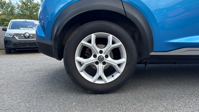 Nissan Juke 1.0 DiG-T 114 N-Connecta 5dr Petrol Hatchback